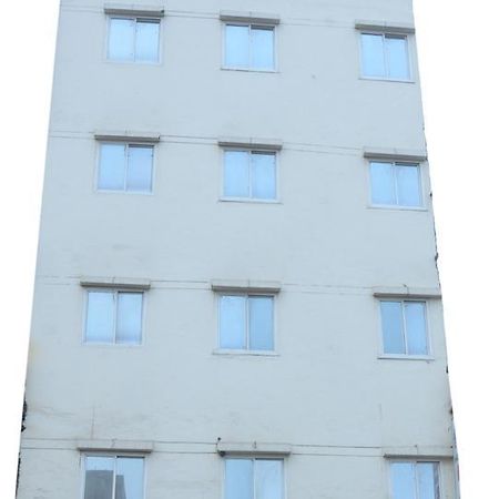 Oyo 15242 Hotel Rathi Palace ชัยปุระ ภายนอก รูปภาพ