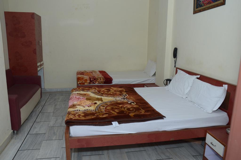 Oyo 15242 Hotel Rathi Palace ชัยปุระ ห้อง รูปภาพ